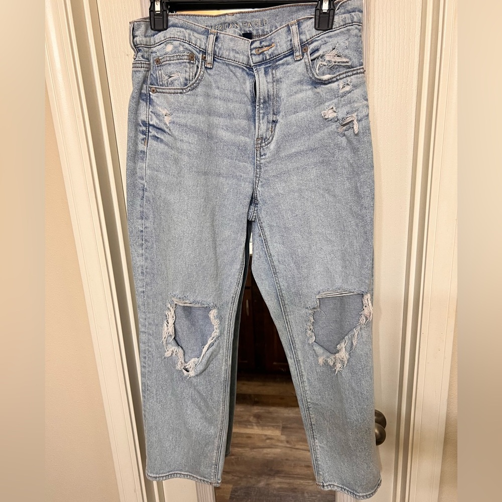 American Eagle Outfitters Light Blue Distressed Boyfriend Jeans